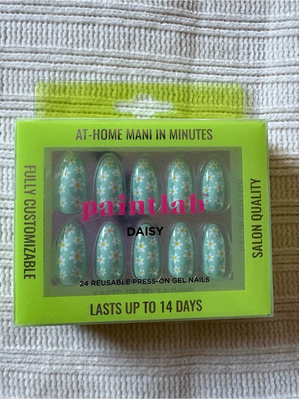 Paint lab Daisy Press-On Gel Nails — Light Green Floral